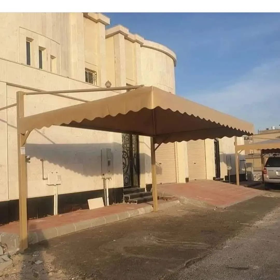 مظلات قماش بي في سي
